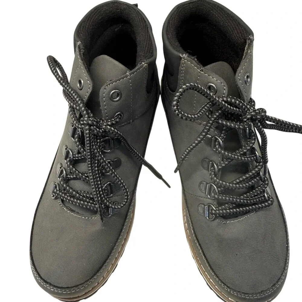 The Children's Place Gray Kids Boots‎ size 4